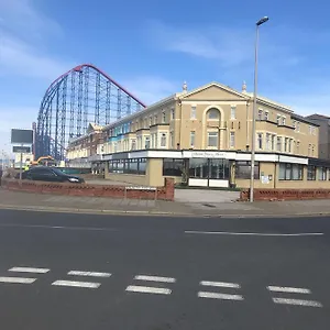 Ocean Waves Hotel Blackpool